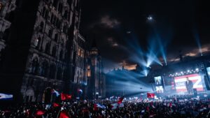 The Collapse and Rise of Major Political Parties Worldwide